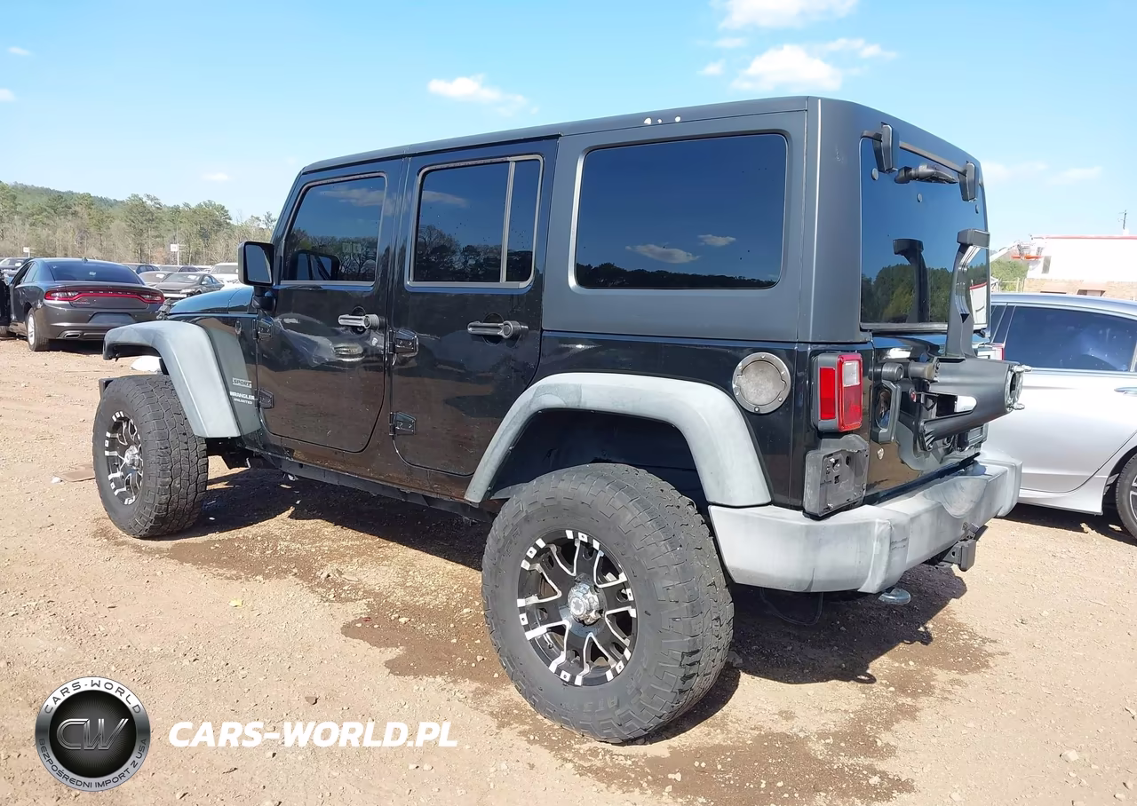 2016 Jeep Wrangler Unlimited Sport VIN:1C4BJWDG3GL230558 - 3