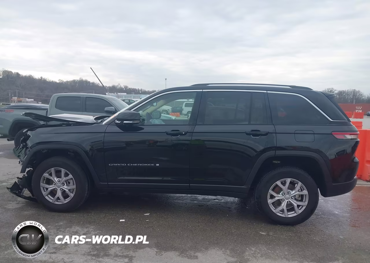 2022 Jeep Grand Cherokee Limited 4X4 VIN:1C4RJHBGXN8578113 - 14