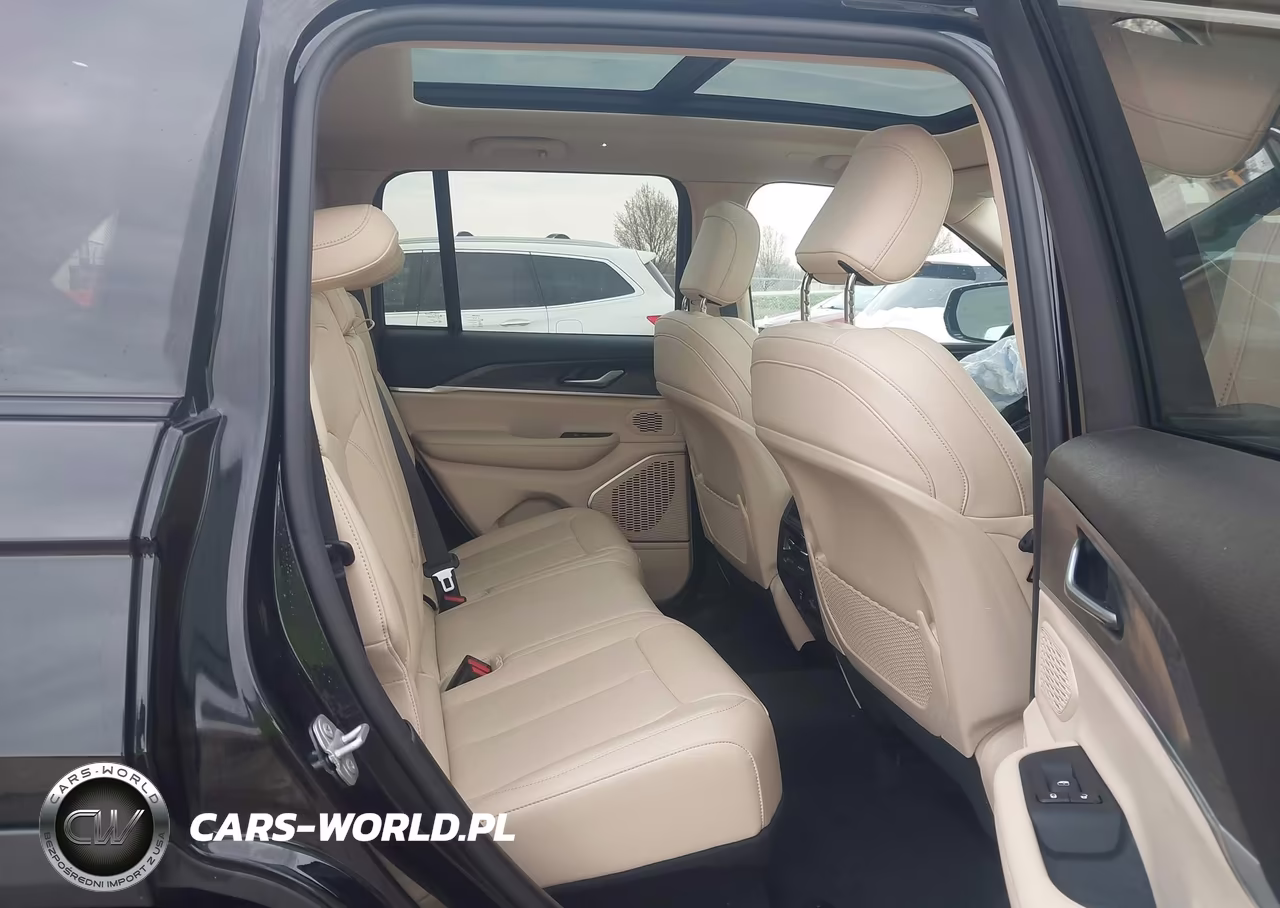 2022 Jeep Grand Cherokee Limited 4X4 VIN:1C4RJHBGXN8578113 - 8