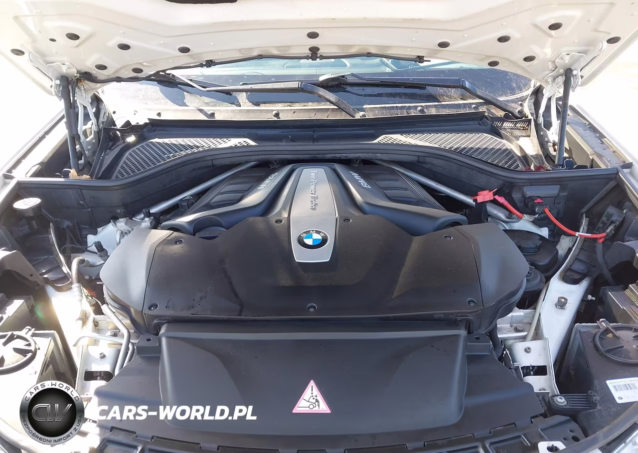 2014 BMW X5 xDrive50I VIN:5UXKR6C55E0C02270 - 10