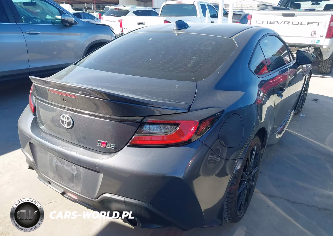 2024 Toyota Gr86 Premium VIN:JF1ZNBE14R8754402 - 4