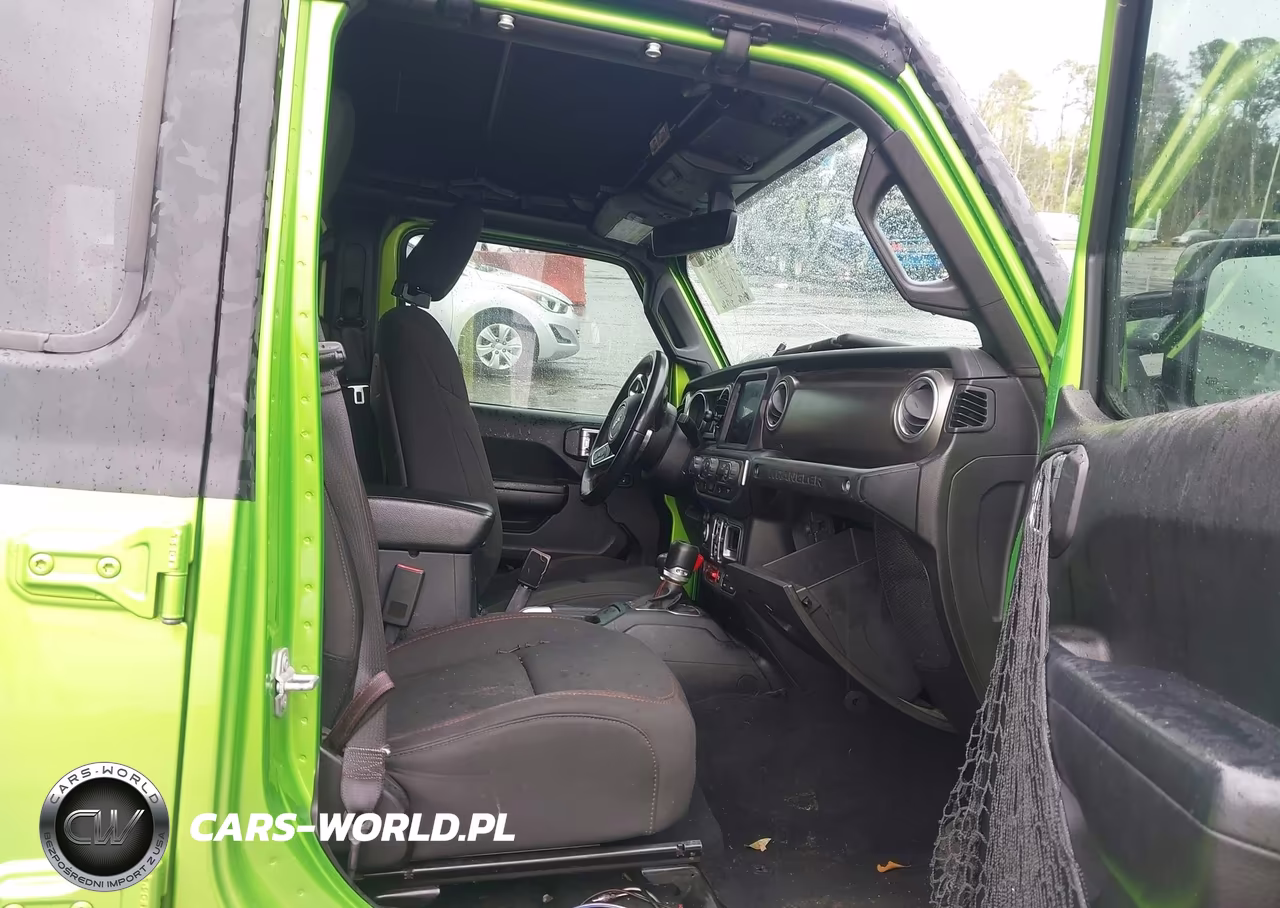 2018 Jeep Wrangler Unlimited Rubicon 4X4 VIN:1C4HJXFG4JW259635 - 5