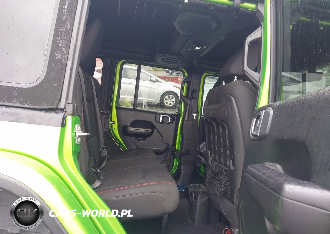 2018 Jeep Wrangler Unlimited Rubicon 4X4 VIN:1C4HJXFG4JW259635 - 8