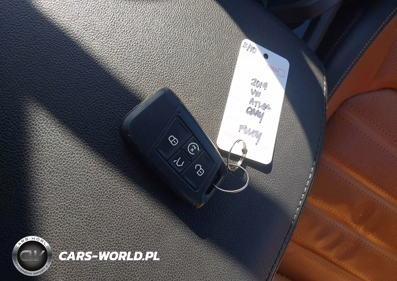 2019 Volkswagen Atlas 3.6L V6 Sel Premium VIN:1V2NR2CA4KC603142 - 11