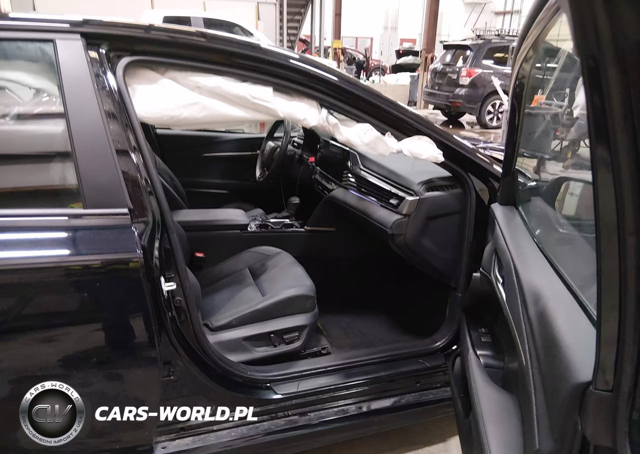 2025 Toyota Camry Xse VIN:4T1DBADK6SU509983 - 5