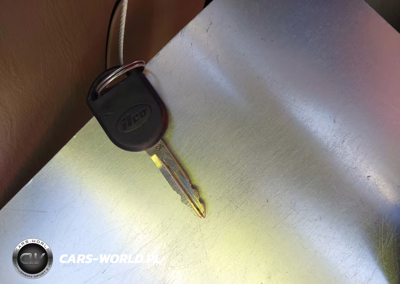 2006 Mazda Tribute S VIN:4F2YZ04106KM04683 - 11