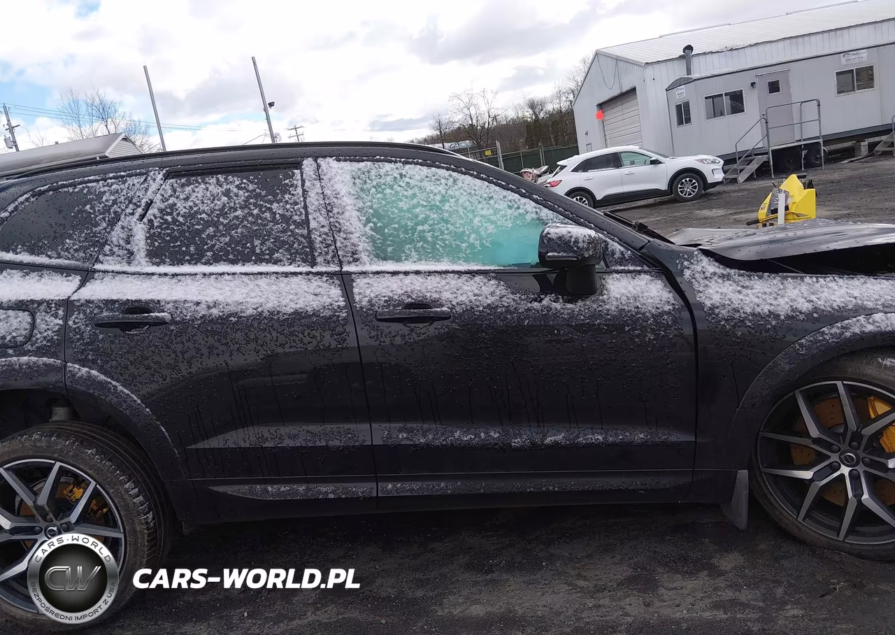 2025 Volvo Xc60 Plug-In Hybrid Polestar Engineered, T8 Awd Electric-Gasoline VIN:YV4H60RP6S1185473 - 13