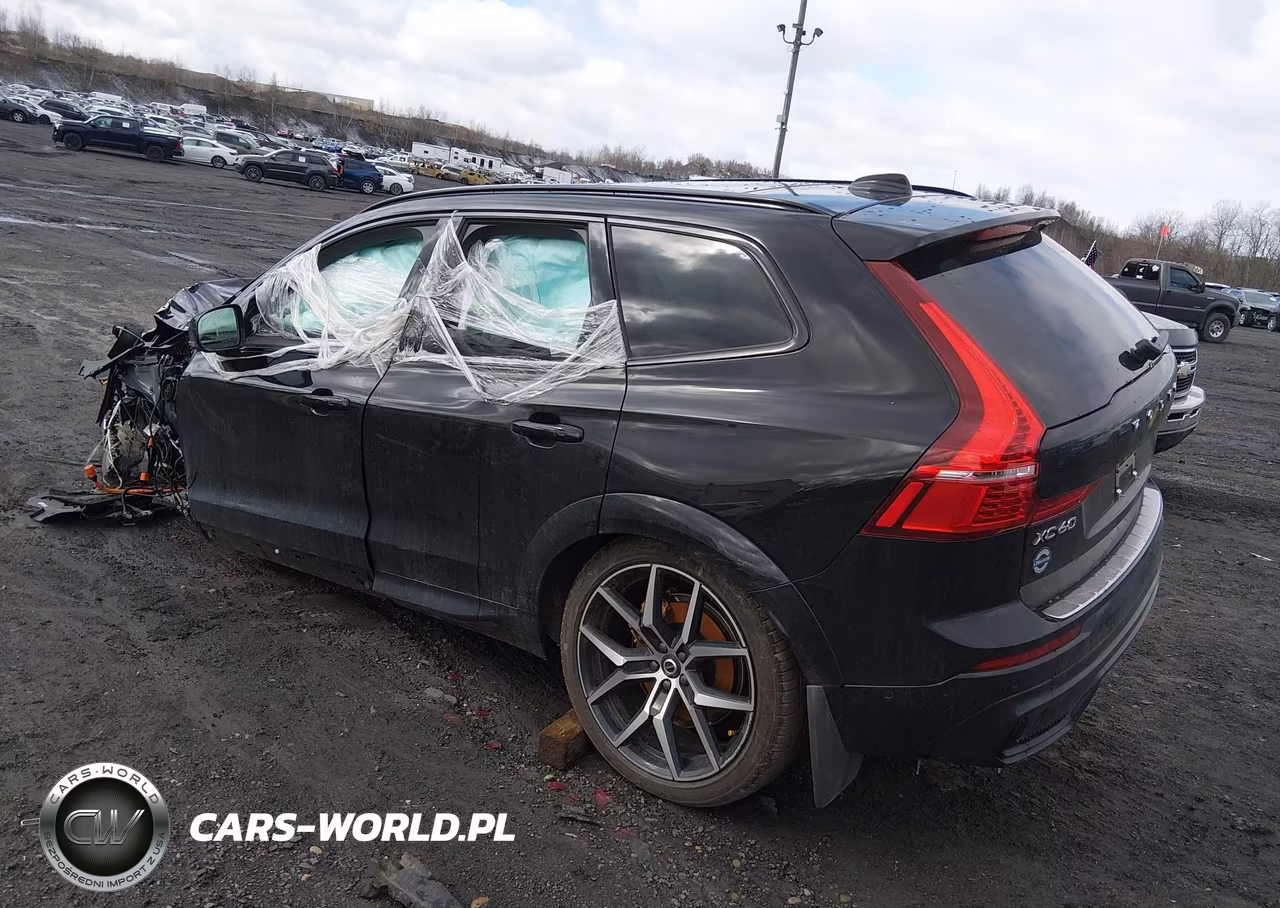 2025 Volvo Xc60 Plug-In Hybrid Polestar Engineered, T8 Awd Electric-Gasoline VIN:YV4H60RP6S1185473 - 3