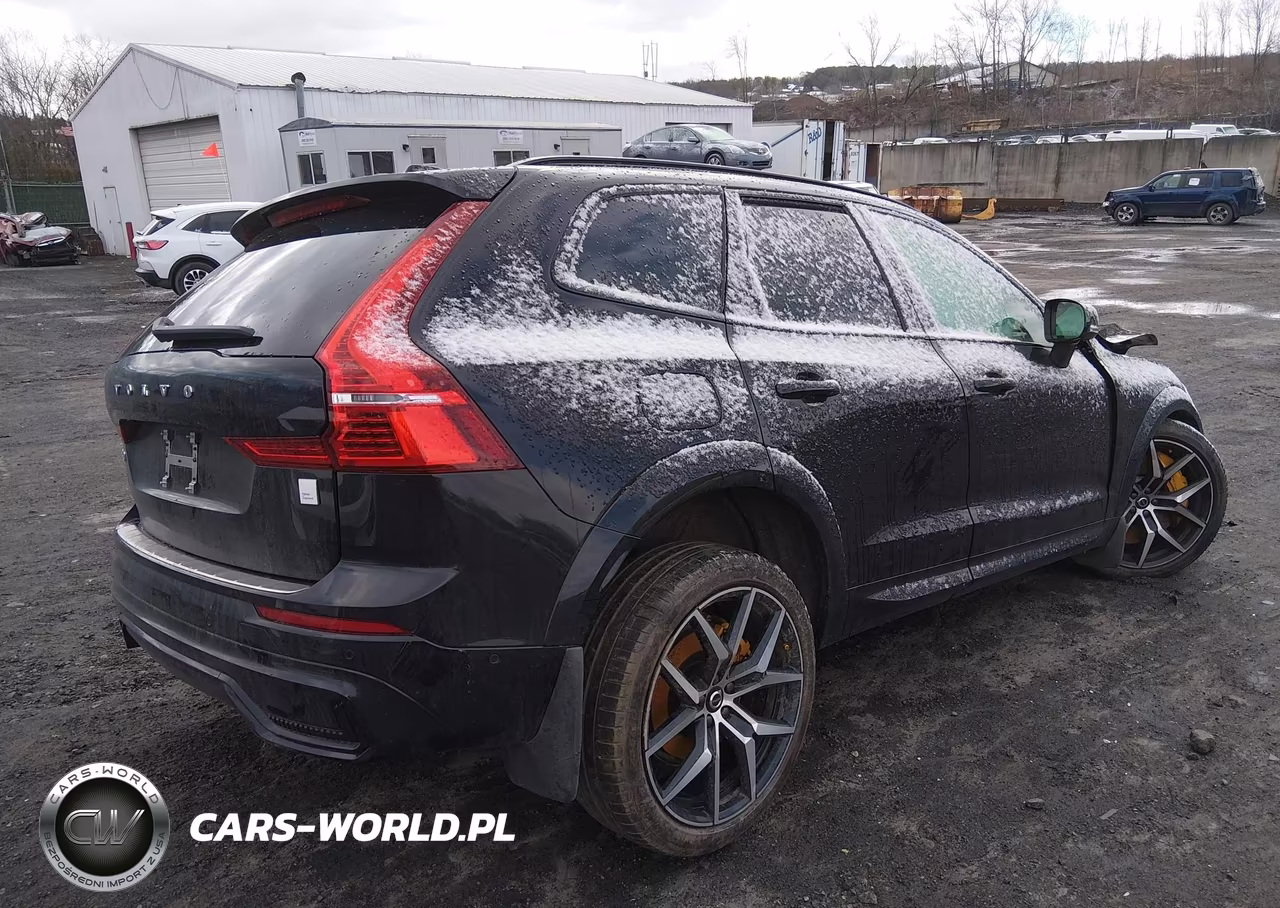 2025 Volvo Xc60 Plug-In Hybrid Polestar Engineered, T8 Awd Electric-Gasoline VIN:YV4H60RP6S1185473 - 4