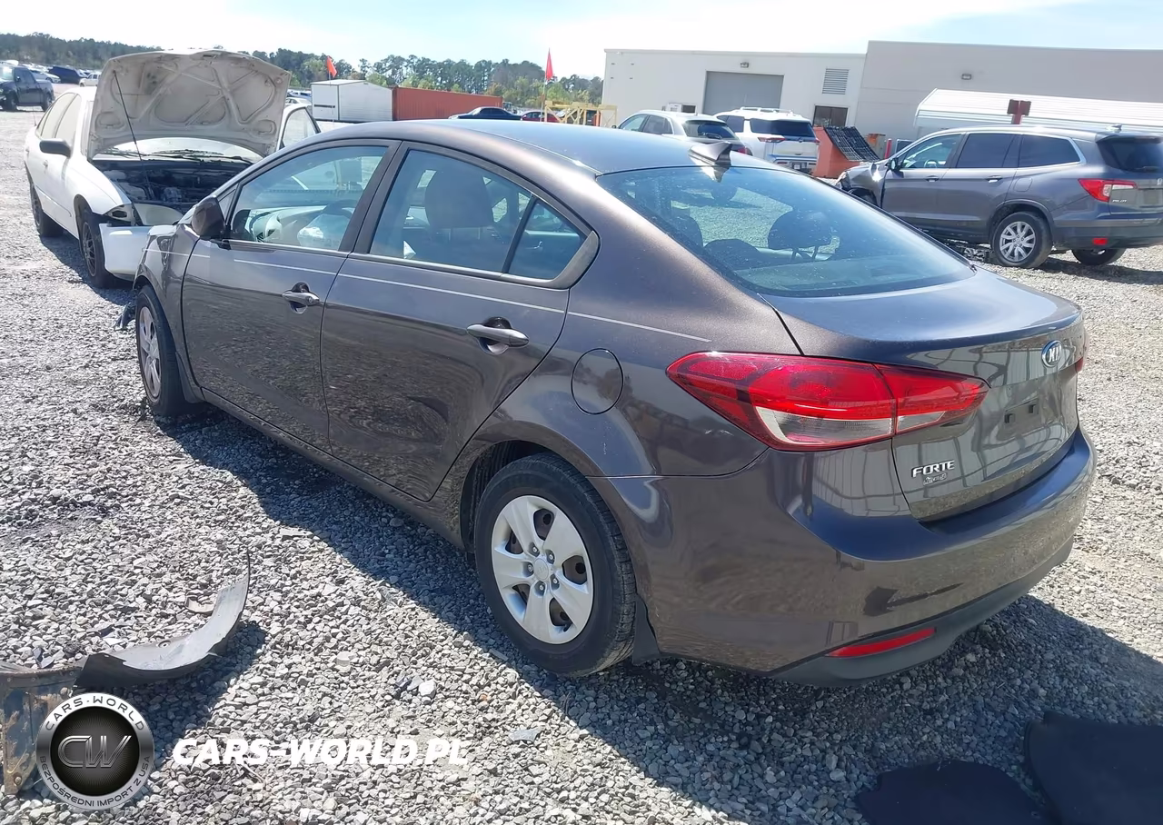 2018 Kia Forte Lx VIN:3KPFL4A79JE215597 - 3