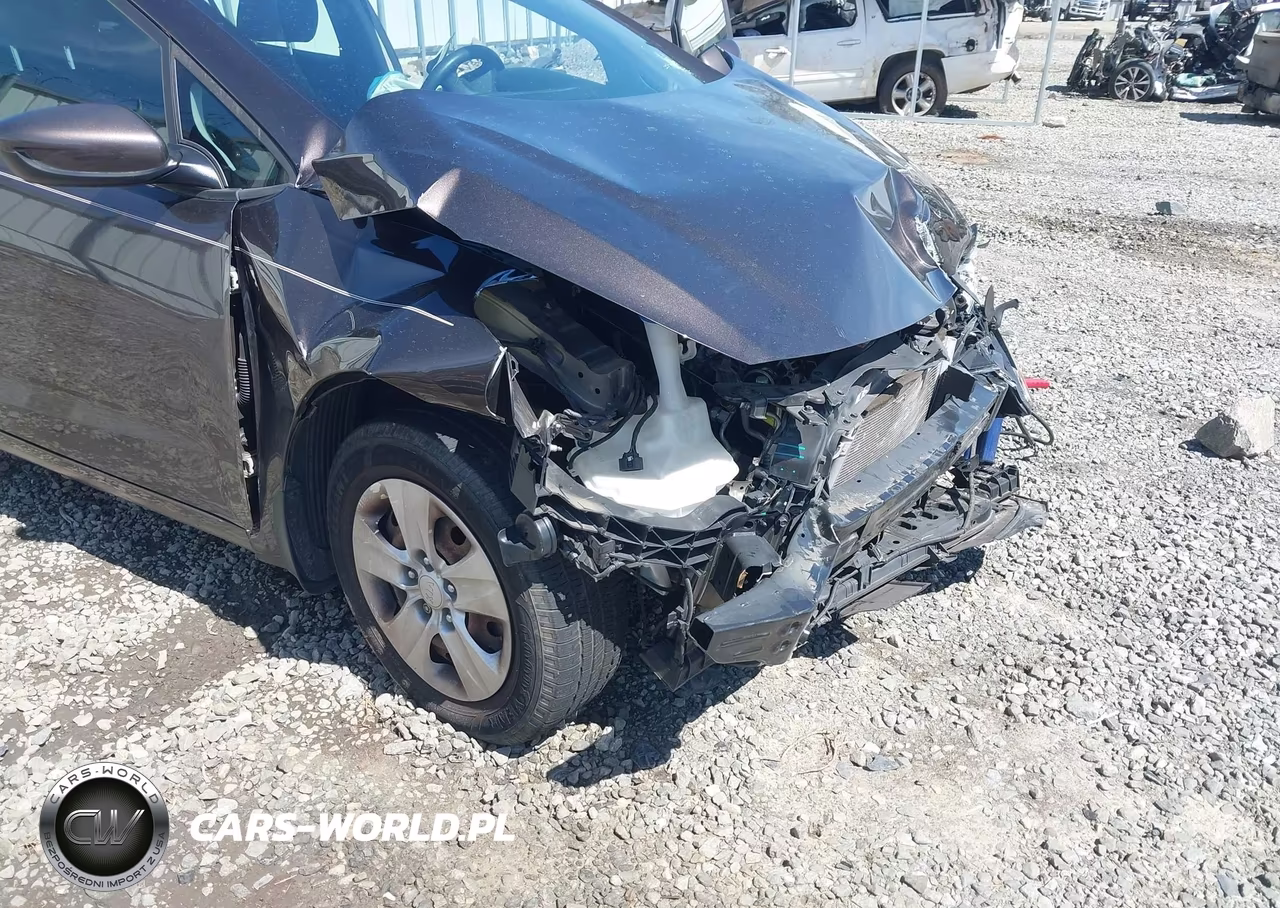 2018 Kia Forte Lx VIN:3KPFL4A79JE215597 - 6