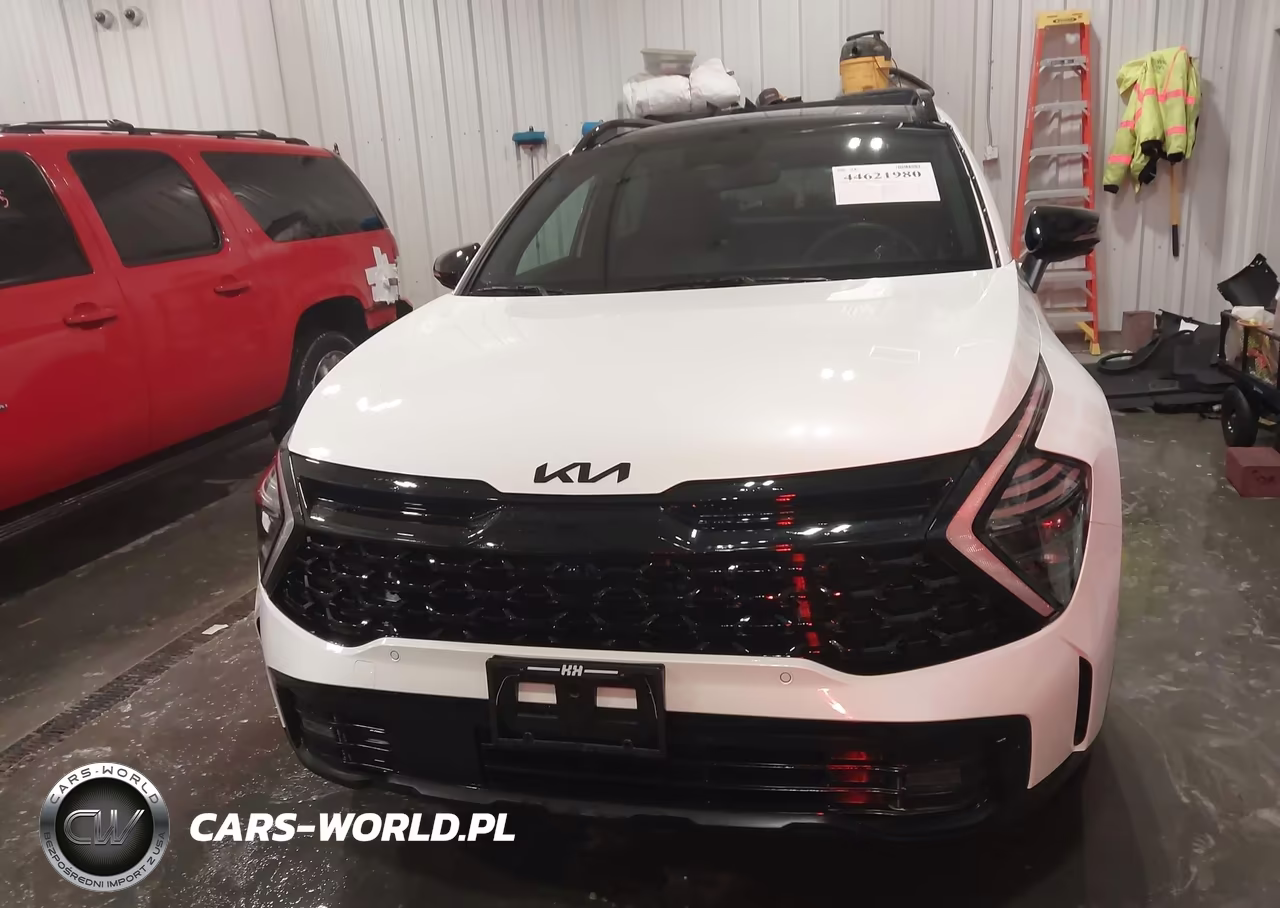 2025 Kia Sportage Plug-In Hybrid X-Line Prestige VIN:KNDPZDDH6S7250462 - 13