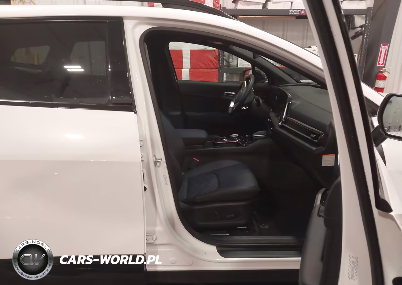 2025 Kia Sportage Plug-In Hybrid X-Line Prestige VIN:KNDPZDDH6S7250462 - 5