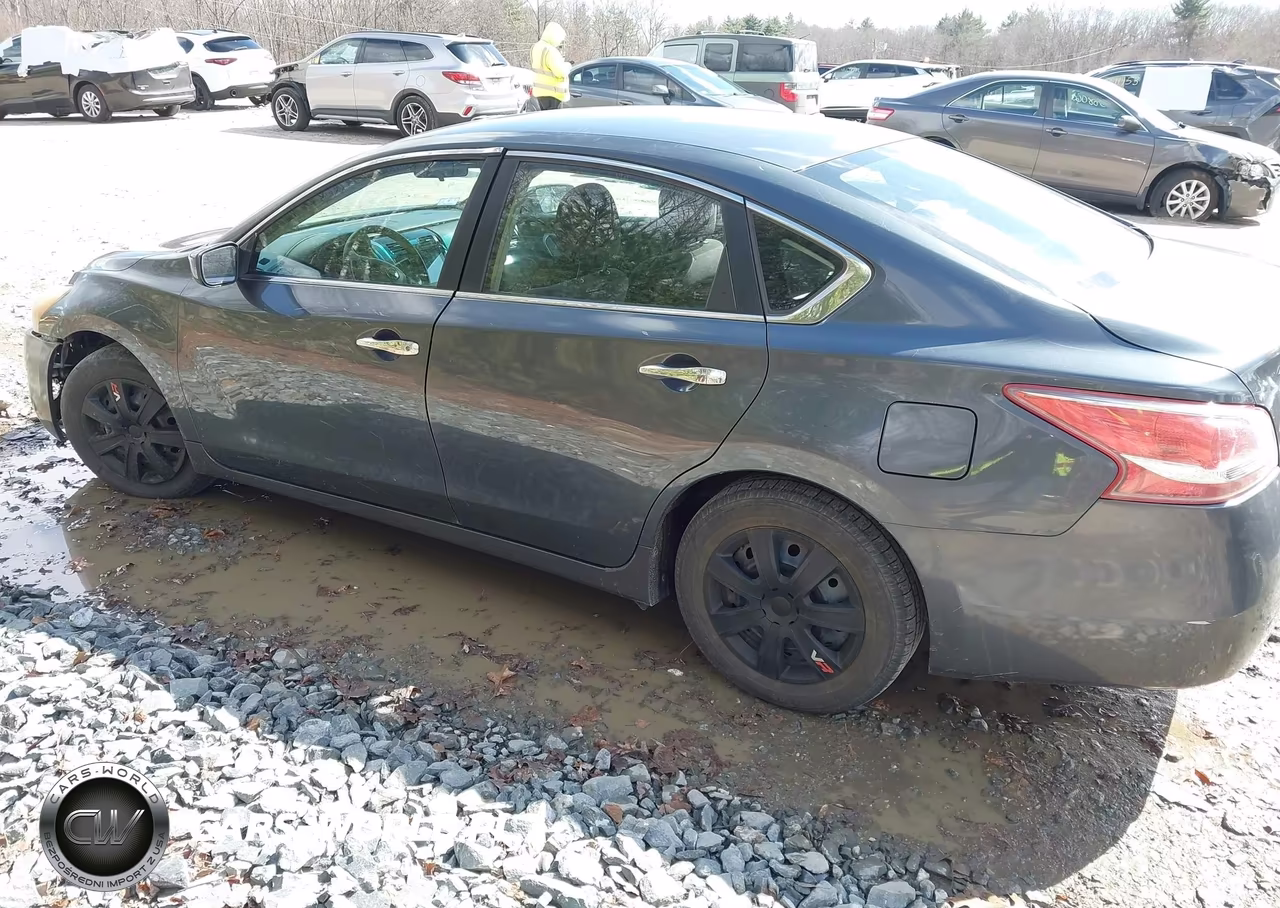 2013 Nissan Altima 2.5 S VIN:1N4AL3AP9DN554838 - 3
