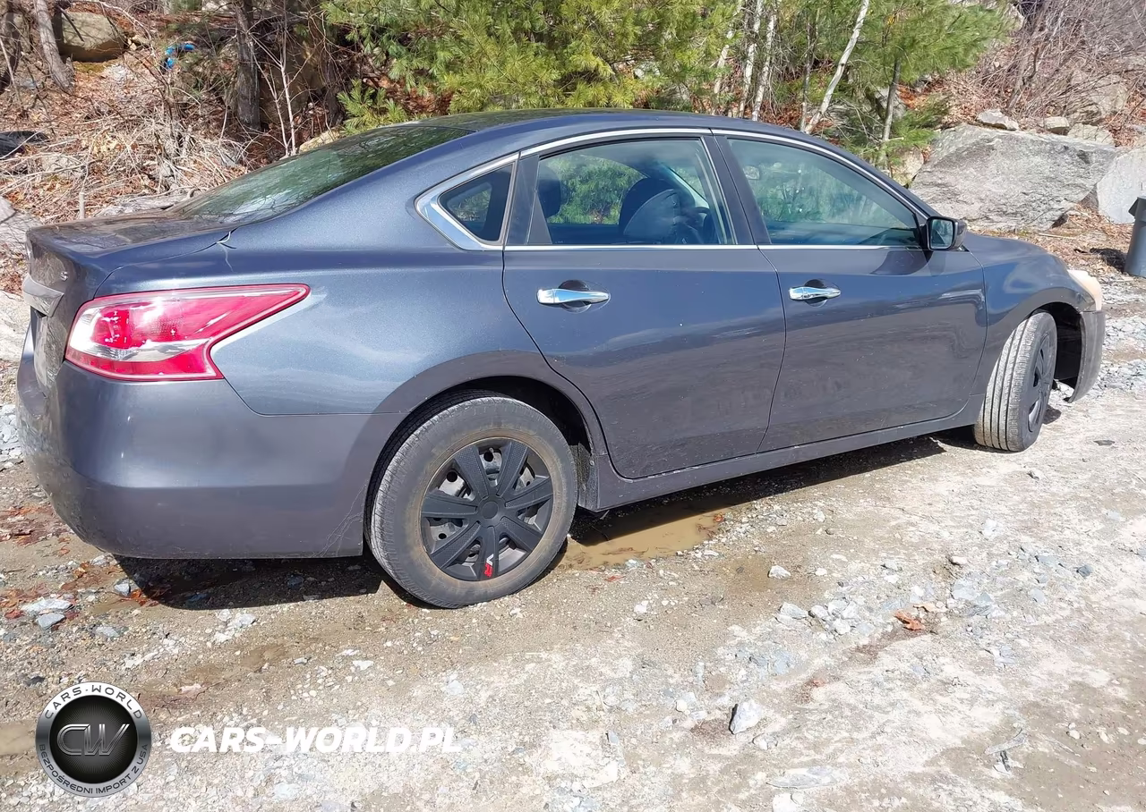 2013 Nissan Altima 2.5 S VIN:1N4AL3AP9DN554838 - 4