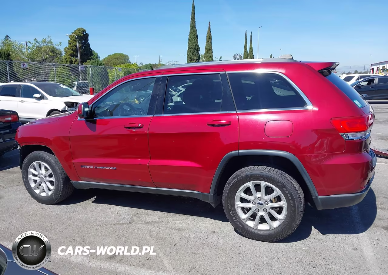 2015 Jeep Grand Cherokee Laredo VIN:1C4RJEAG6FC235863 - 15