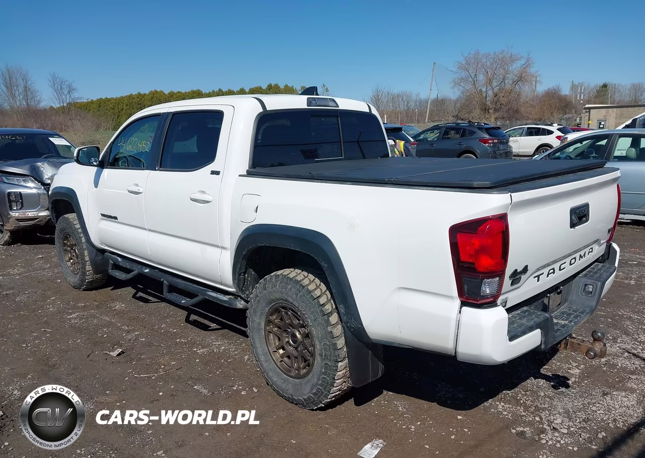 2023 Toyota Tacoma Trail Edition VIN:3TMCZ5AN9PM636532 - 3