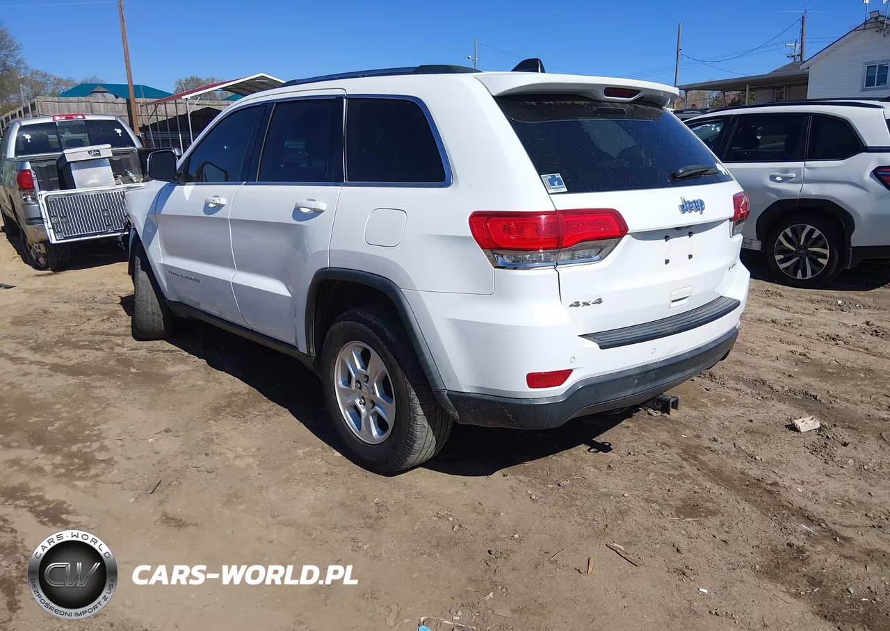 2016 Jeep Grand Cherokee Laredo VIN:1C4RJFAG2GC304247 - 3