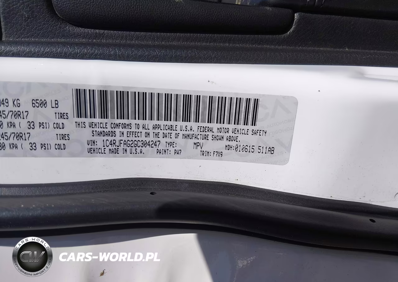 2016 Jeep Grand Cherokee Laredo VIN:1C4RJFAG2GC304247 - 9