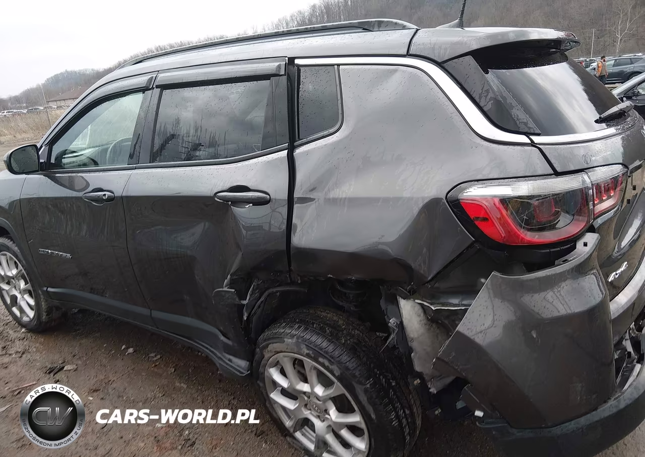 2022 Jeep Compass Latitude Lux 4X4 VIN:3C4NJDFB3NT180720 - 6