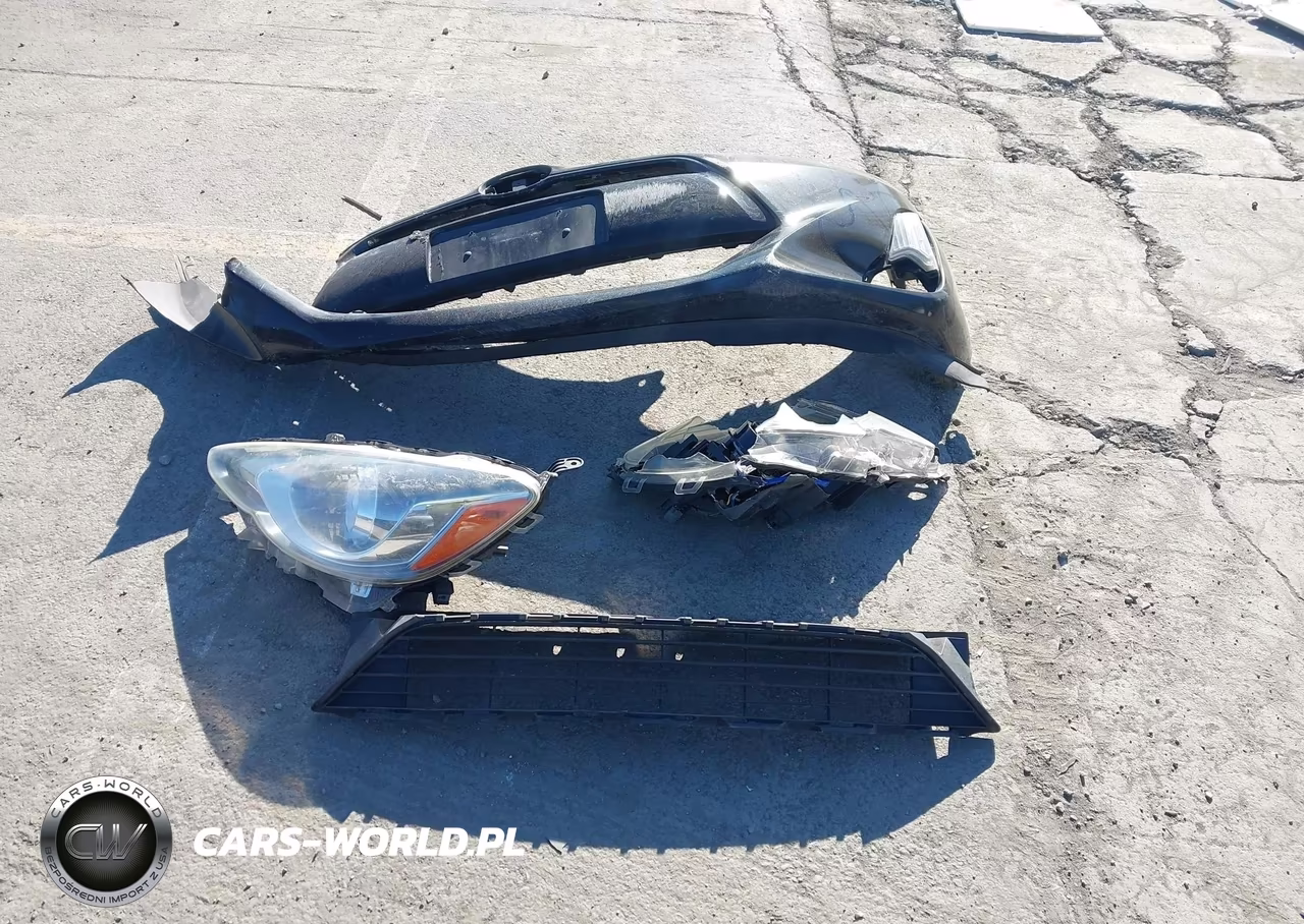 2016 Toyota Prius C Persona Series VIN:JTDKDTB35G1119091 - 12