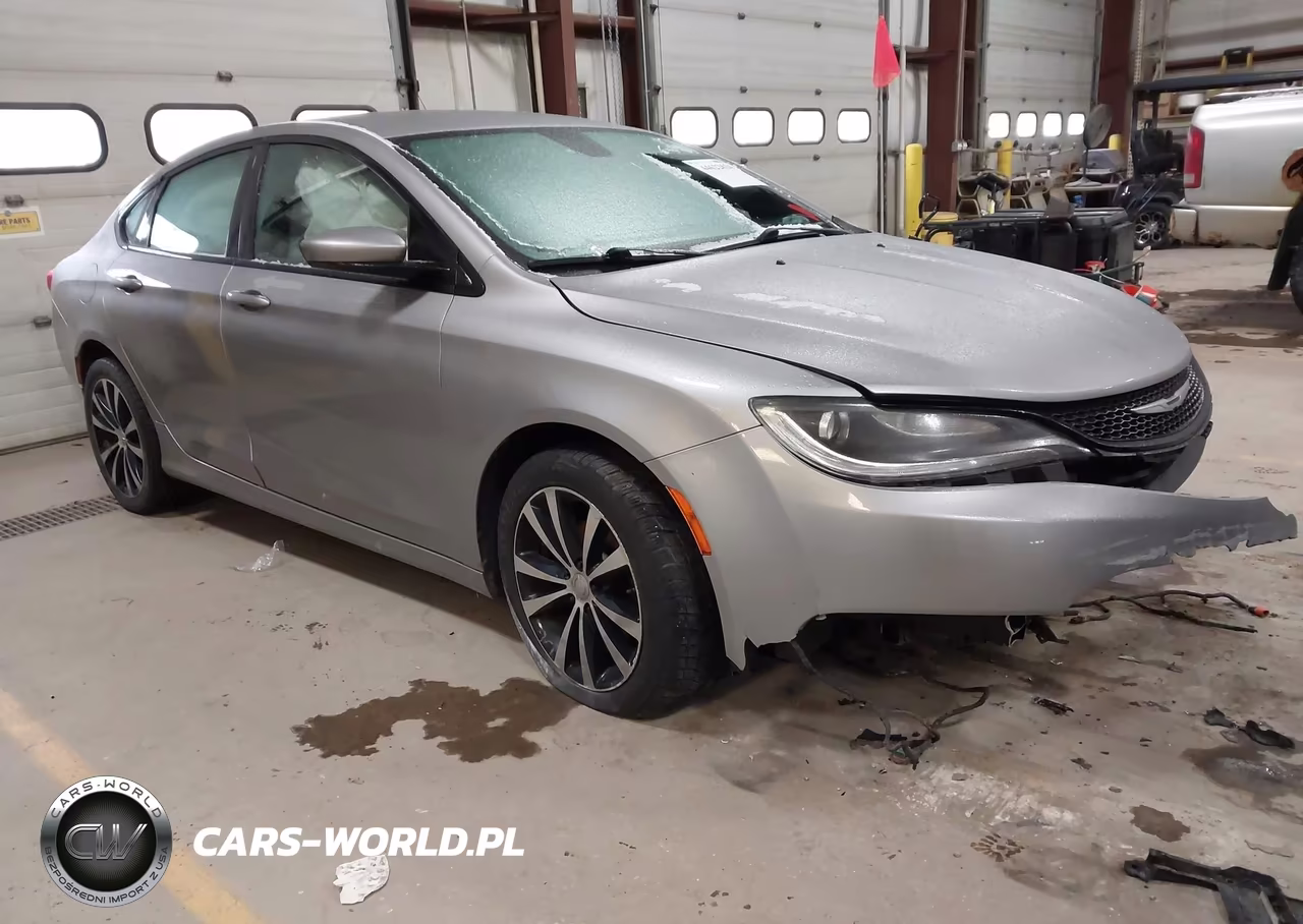 2015 Chrysler 200 S – zdjęcie 1 z 18
