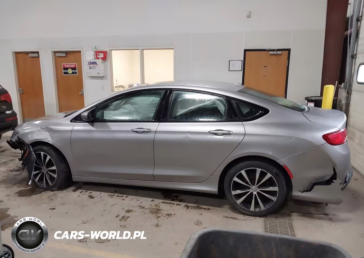 2015 Chrysler 200 S VIN:1C3CCCBB3FN649523 - 16