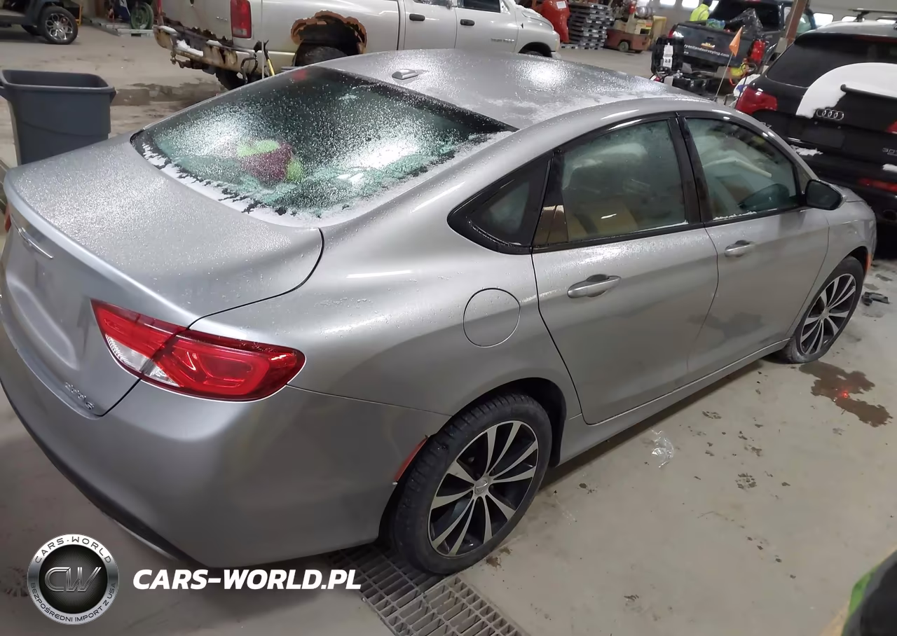 2015 Chrysler 200 S VIN:1C3CCCBB3FN649523 - 4
