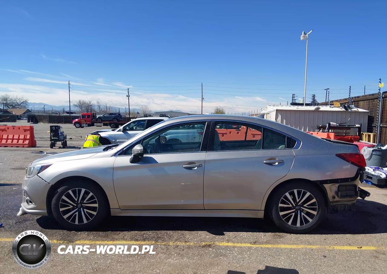 2018 Subaru Legacy 2.5I Premium VIN:4S3BNAF62J3029642 - 14