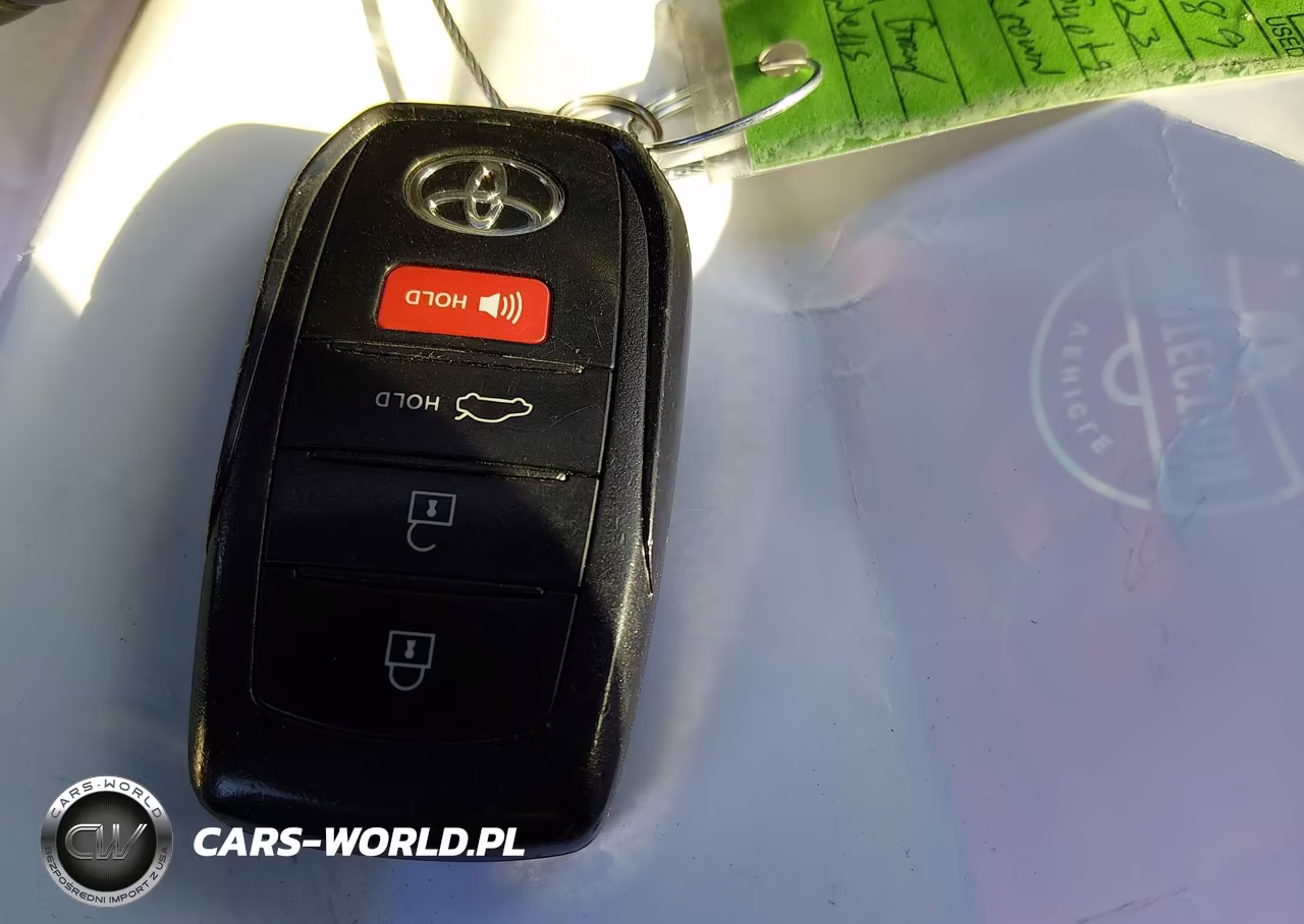 2023 Toyota Crown Limited VIN:JTDAAAAF3P3016924 - 11