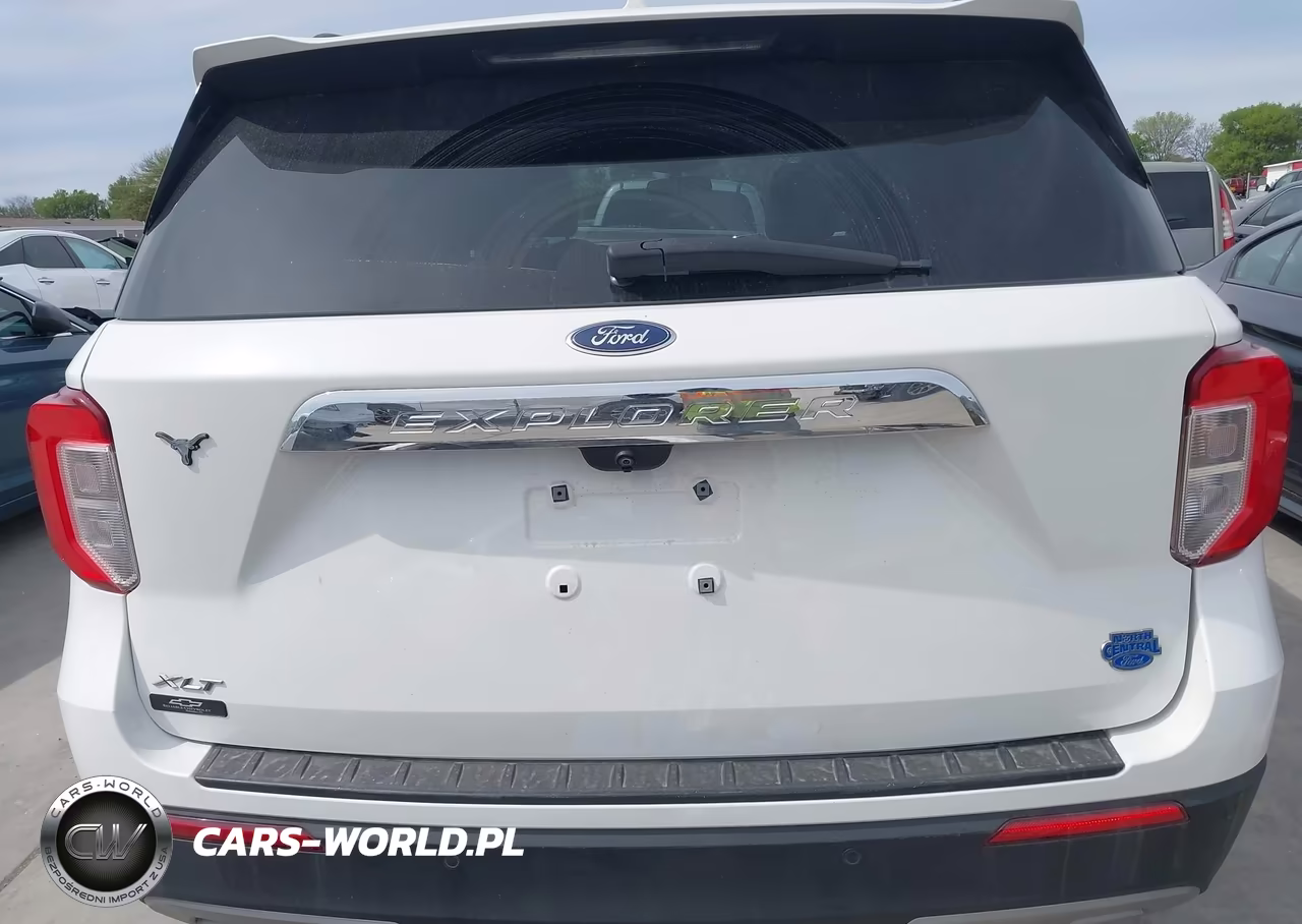2022 Ford Explorer Xlt VIN:1FMSK7DH1NGA77143 - 17