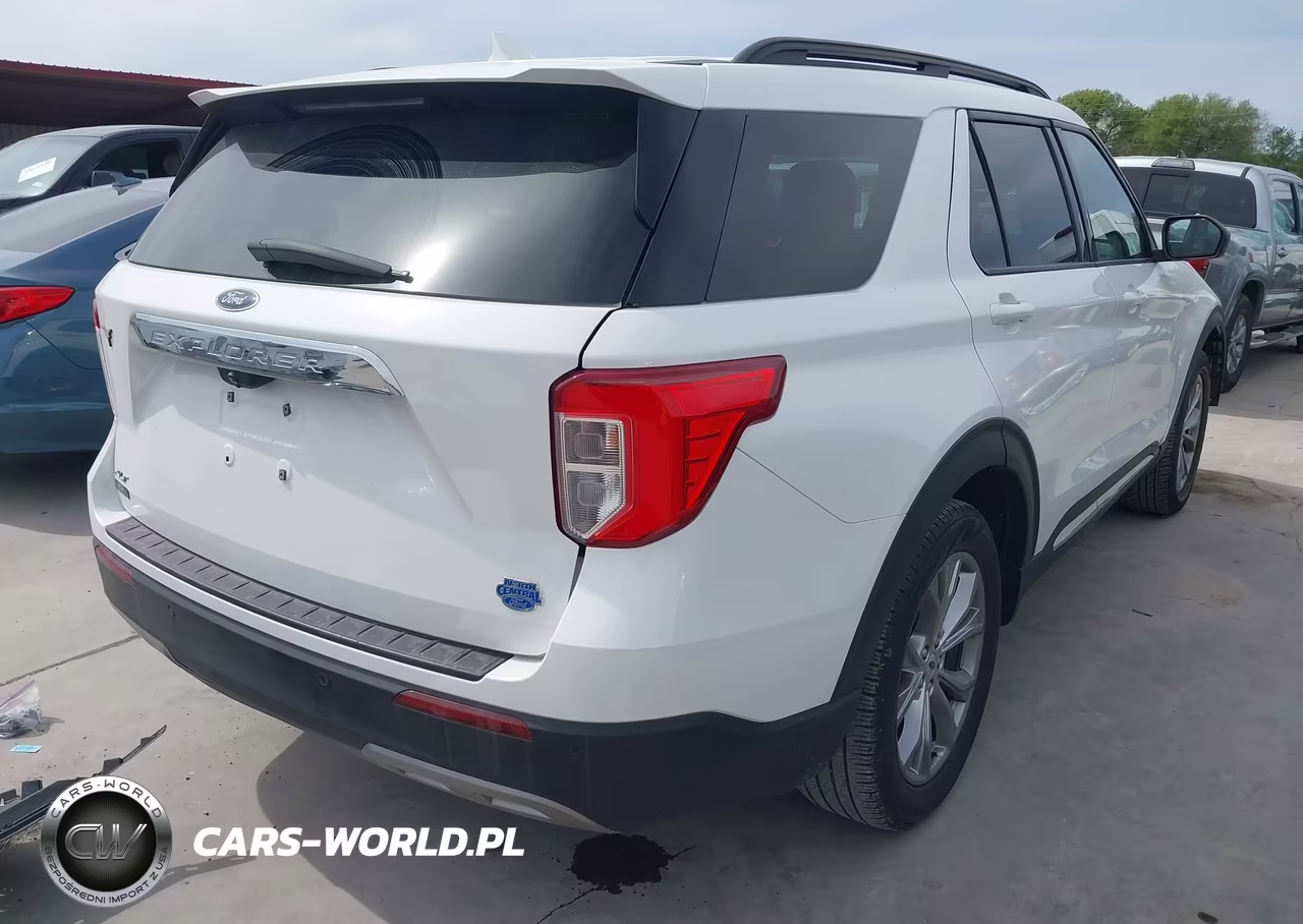 2022 Ford Explorer Xlt VIN:1FMSK7DH1NGA77143 - 4