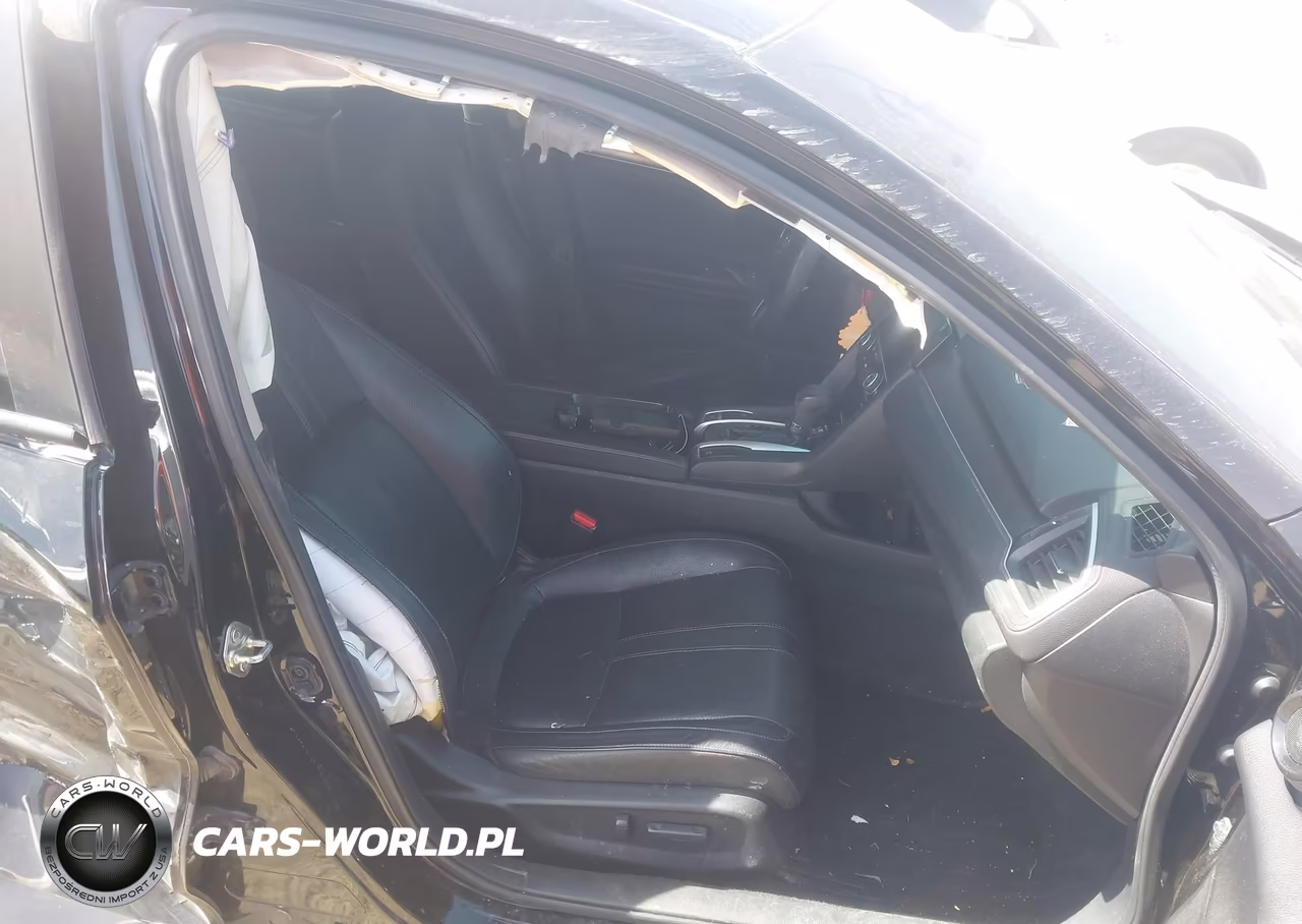 2016 Honda Civic Touring VIN:2HGFC1F95GH647062 - 5