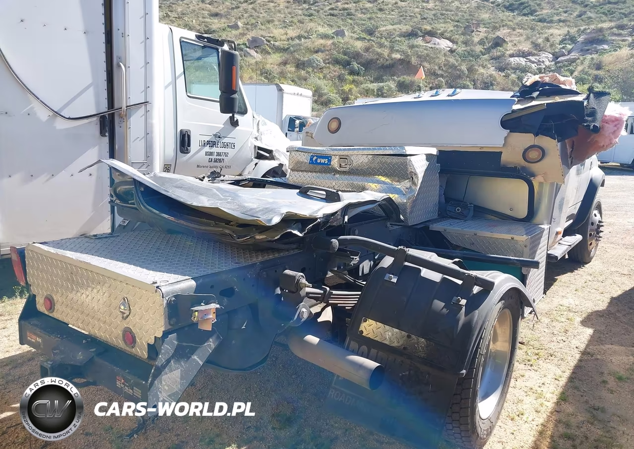 2023 Ram 4500 Chassis Tradesman-Slt VIN:3C7WRKBL2PG570805 - 4