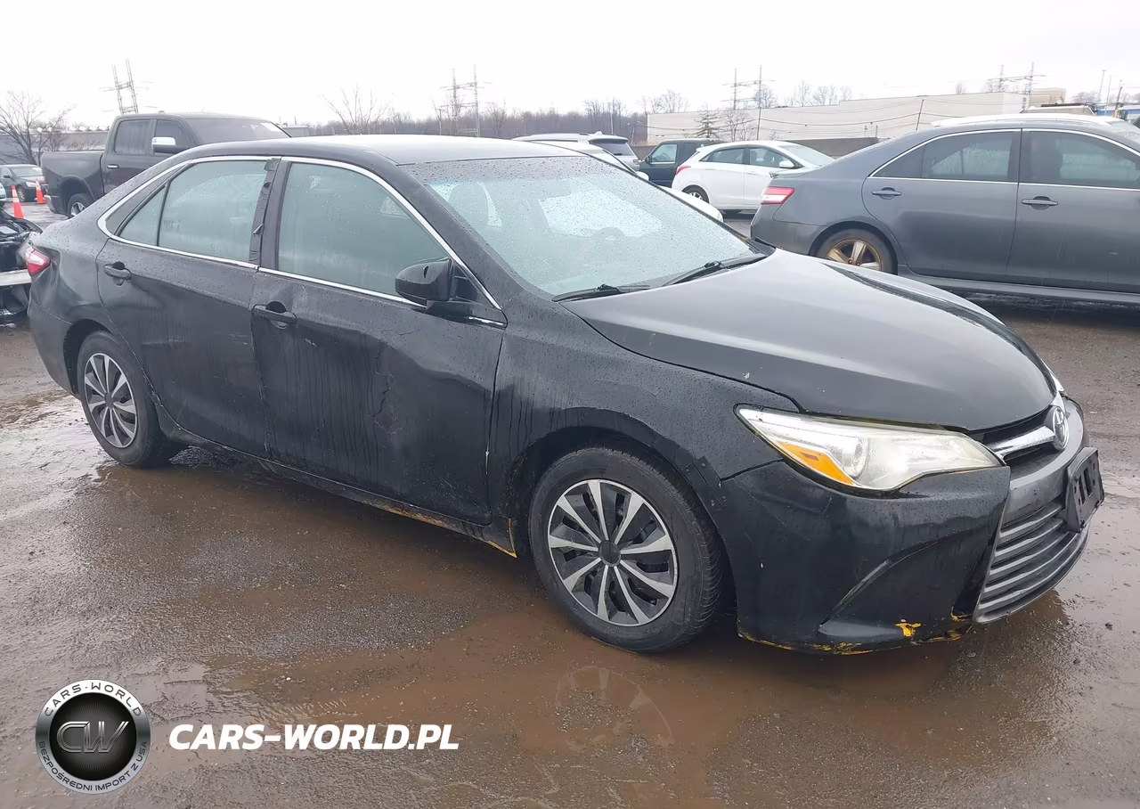 2015 Toyota Camry Hybrid Le
