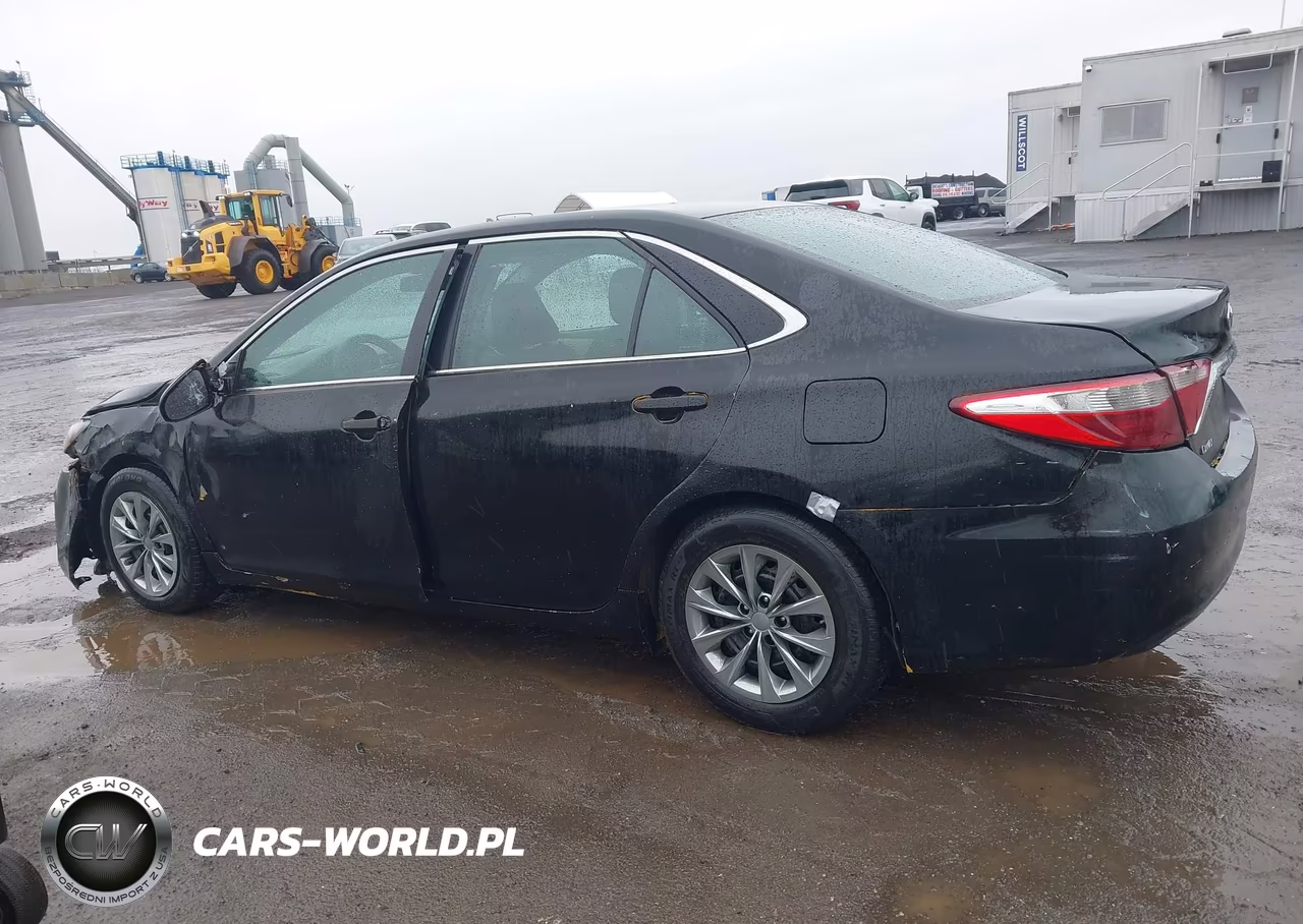 2015 Toyota Camry Hybrid Le VIN:4T1BD1FK2FU174287 - 14