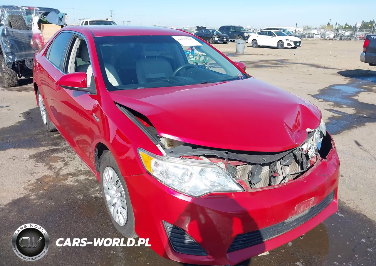 2013 Toyota Camry Hybrid Le – zdjęcie 1 z 16