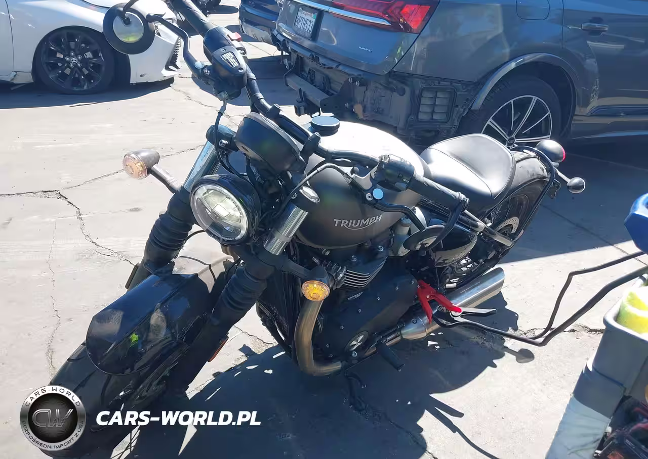 2023 Triumph Motorcycle Bonneville Bobber