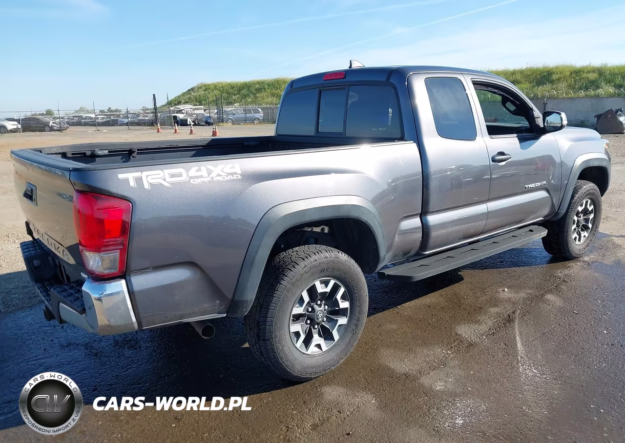 2017 Toyota Tacoma Trd Off Road VIN:5TFSZ5AN5HX046898 - 4