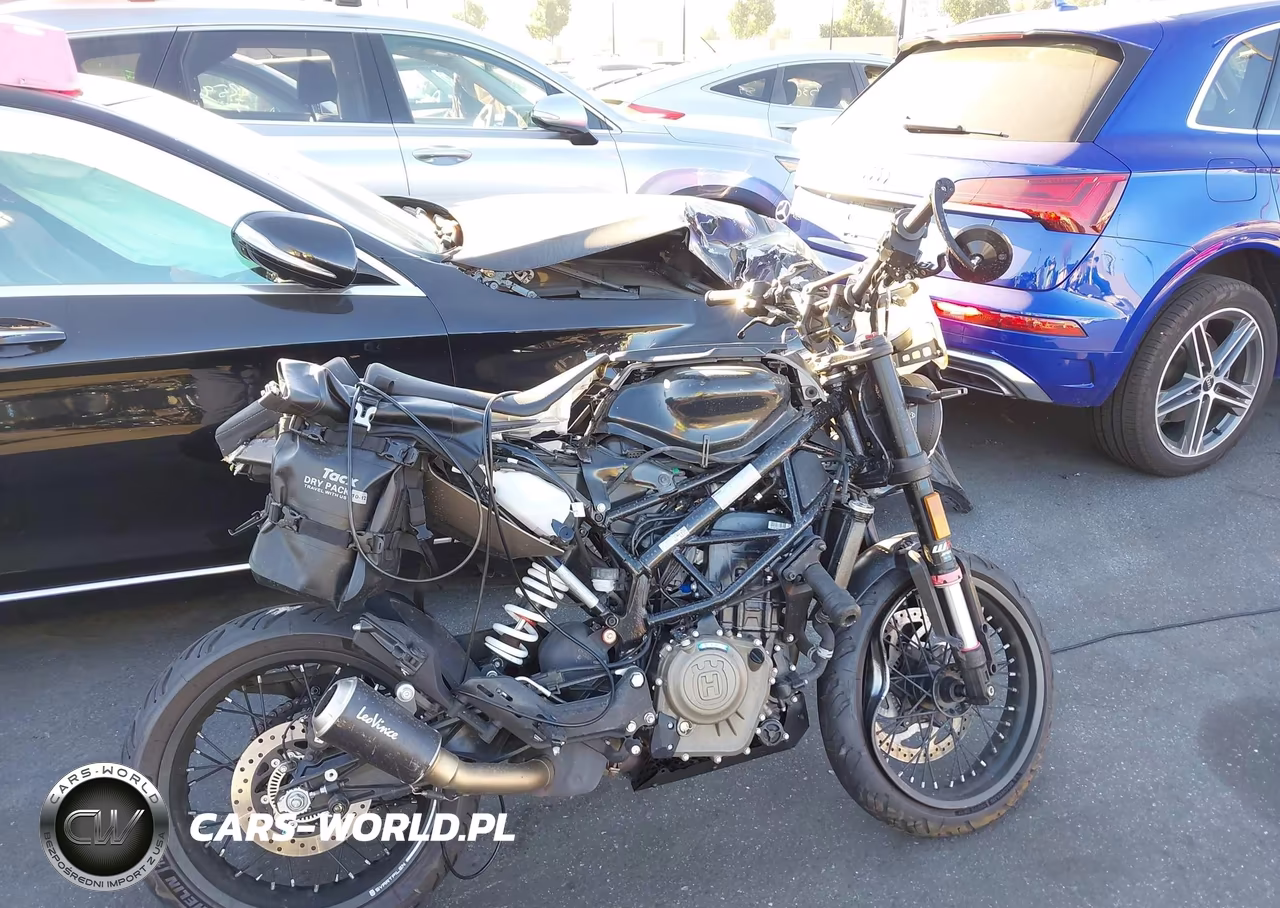 2023 Husqvarna Vitpilen 401-Svartpilen 401 VIN:MD2JUJ405PC225882 - 4