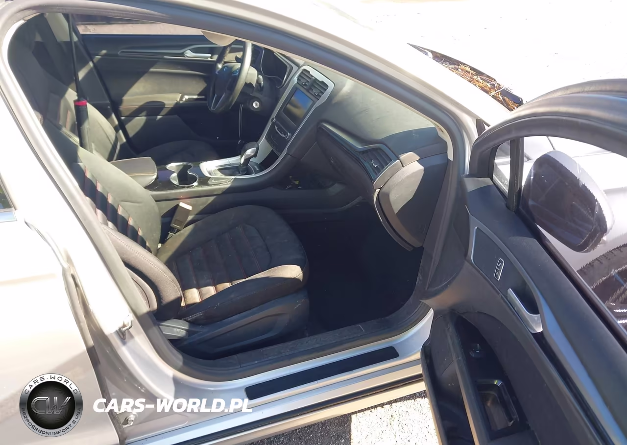 2014 Ford Fusion Se VIN:3FA6P0HDXER386162 - 5