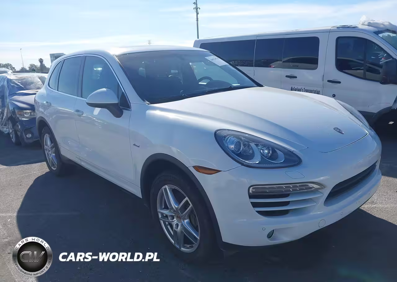 2014 Porsche Cayenne Diesel-Diesel Platinum Edition