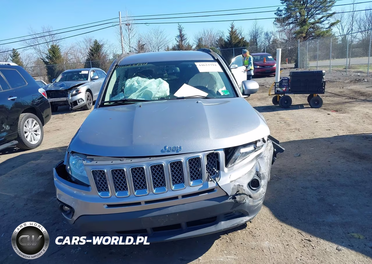 2017 Jeep Compass Latitude Fwd VIN:1C4NJCEA2HD117086 - 12