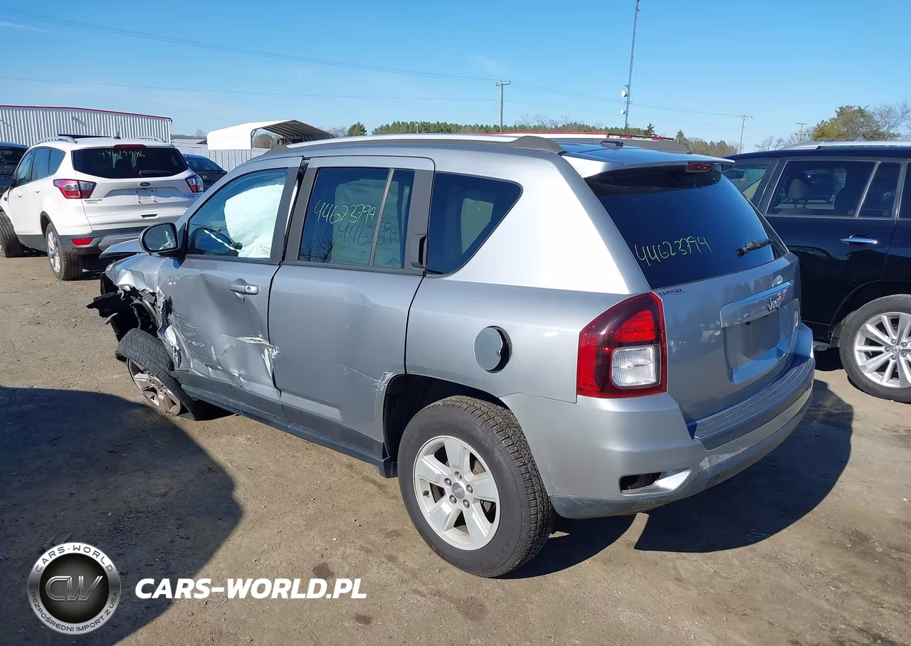 2017 Jeep Compass Latitude Fwd VIN:1C4NJCEA2HD117086 - 3