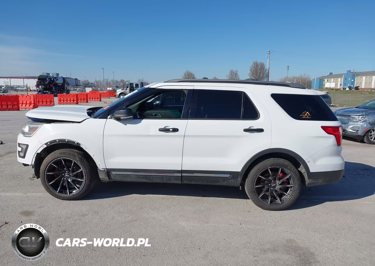 2016 Ford Explorer Xlt VIN:1FM5K8DH3GGC28702 - 14