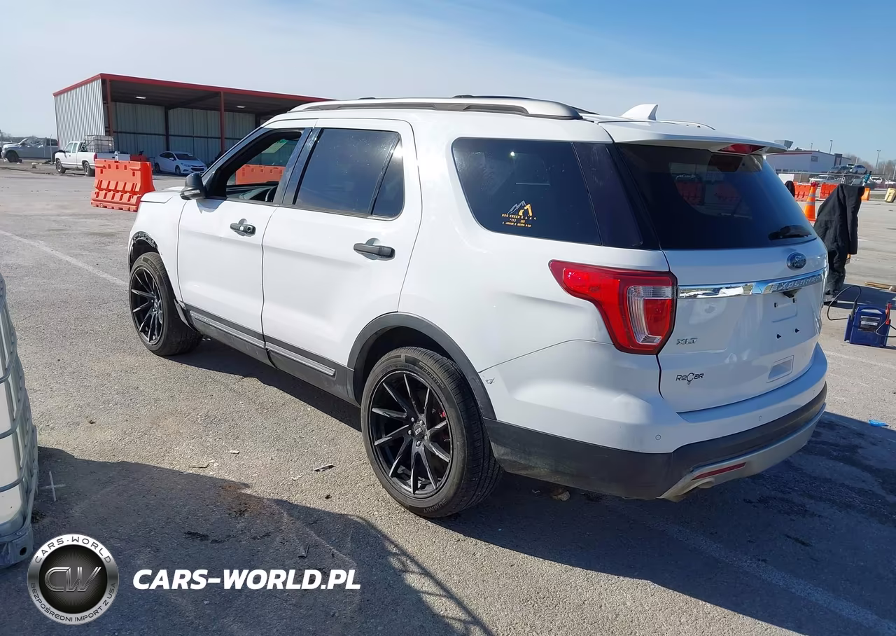 2016 Ford Explorer Xlt VIN:1FM5K8DH3GGC28702 - 3