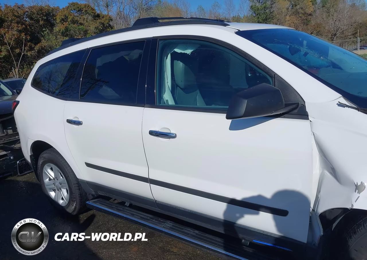 2017 Chevrolet Traverse Ls VIN:1GNKRFED7HJ345715 - 14