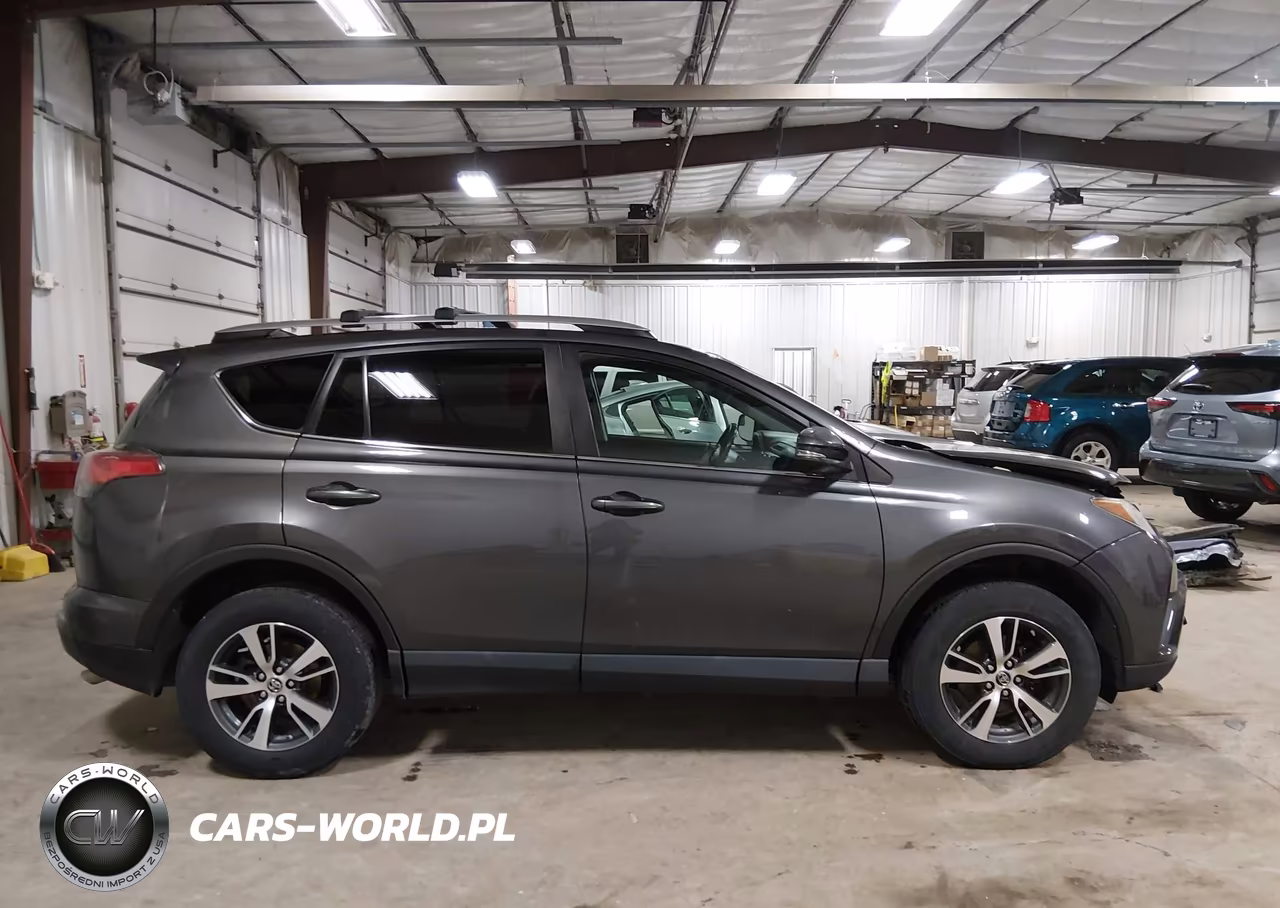 2018 Toyota Rav4 Xle VIN:2T3RFREV9JW816202 - 13