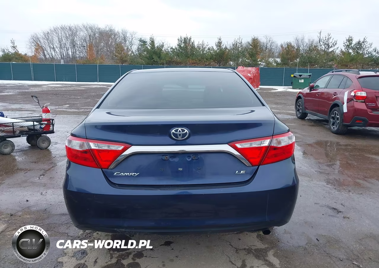 2016 Toyota Camry Le VIN:4T4BF1FK8GR520344 - 17