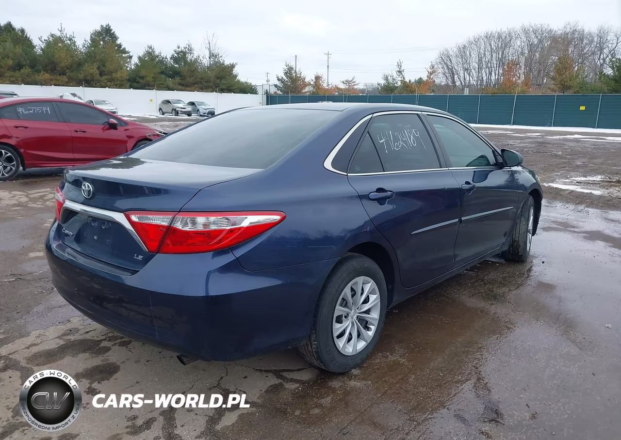 2016 Toyota Camry Le VIN:4T4BF1FK8GR520344 - 4